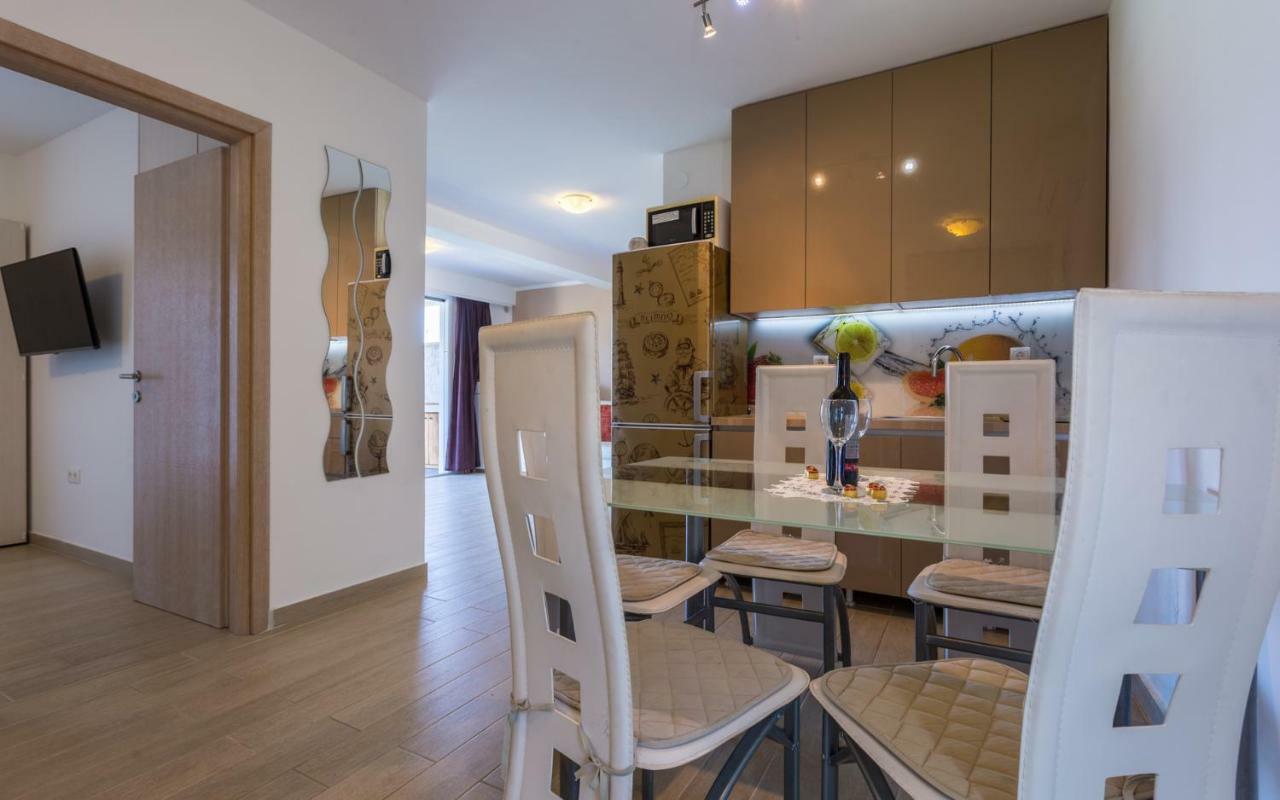 Apartment Trava Klimno Extérieur photo